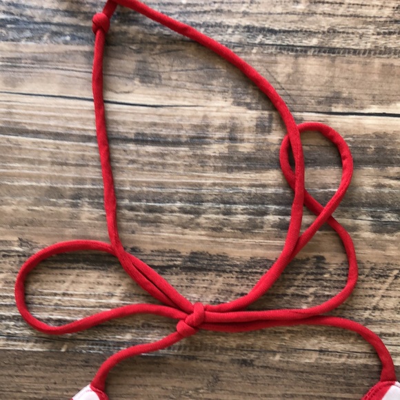 Speechless red/off white halter style dress - Picture 9 of 9